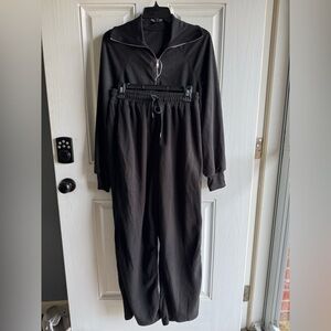 NWOT Women's Cropped Fleece Set